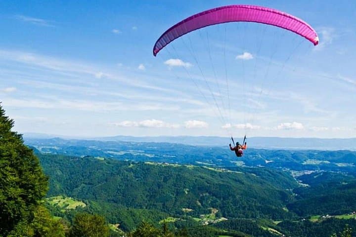 Tandem Paragliding in Medellín: Half-Day Andes Flight with City Views photo 6