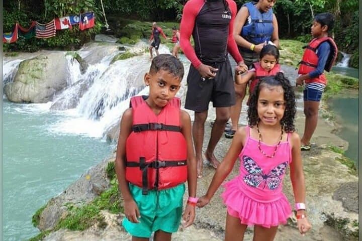 Blue Hole & White River Bamboo Rafting Private Tour in Ocho Rios photo 5