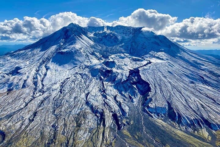Soaring Over Mt. St. Helens: Envi Adventures Air Tour from Troutdale photo 4