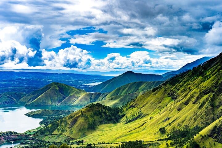 Hike Mount Pusuk Buhit from Samosir Island — Lake Toba Summit Trek