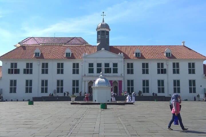 Jakarta in One Day: Guided Sightseeing Tour of Monas, Kota Tua & Istiqlal photo 2