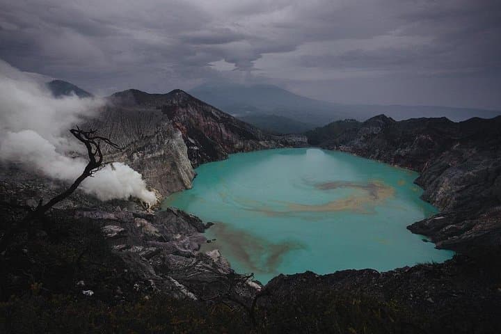 3-Day Bali North Tour: Dolphins, Menjangan Snorkel & Ijen Blue Fire Trek photo 1