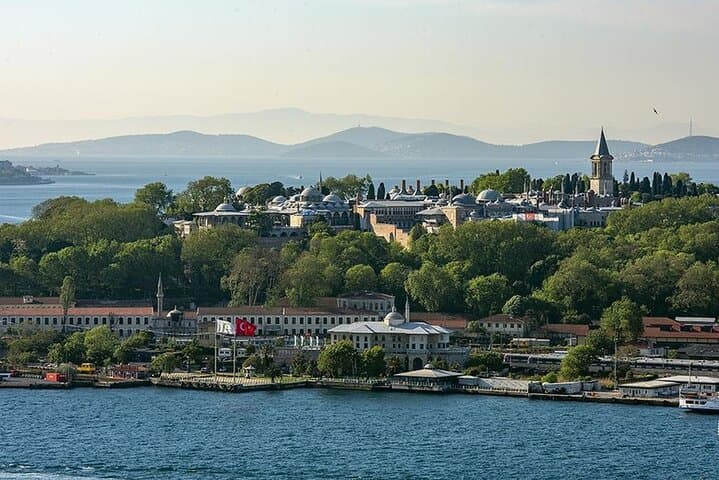 Istanbul Full-Day: Bosphorus Cruise, Beylerbeyi Palace & Spice Bazaar photo 4