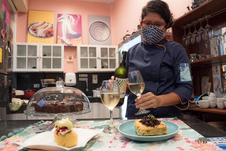 Hands-On Ecuadorian Cooking Class & Market Tour in Guayaquil photo 4