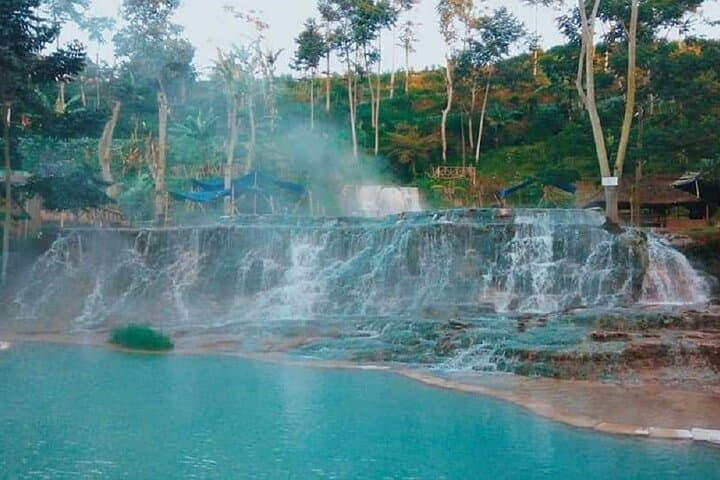 Tangkuban Perahu Crater and Curug Cipanas Hot Springs Private Day Tour photo 4