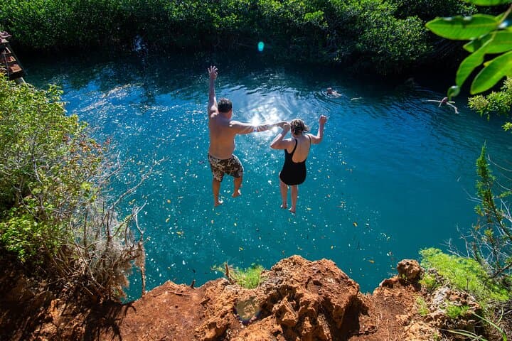 Bermuda Hidden Gems Summer Excursion: Tom Moore's Jungle, Blue Hole & Pink Sand Snorkel