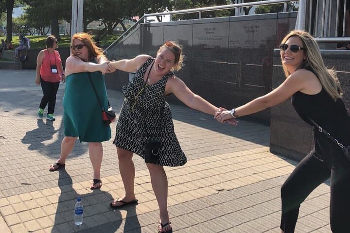 Crazy Dash Ottawa Scavenger Hunt: Interactive Walking Game in Downtown Ottawa photo 5