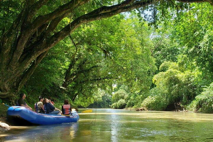 Peñas Blancas Wildlife Safari by Raft from La Fortuna photo 4