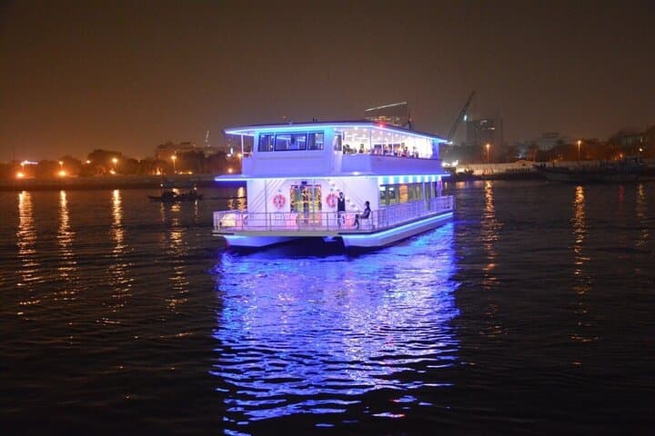 Dubai Marina Dinner Cruise: Skyline Dhow Buffet & Live Shows