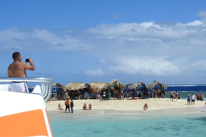 Isla Bonita Deluxe: Cayo Arena Snorkel, Natural Pool & Punta Rucia Day Trip