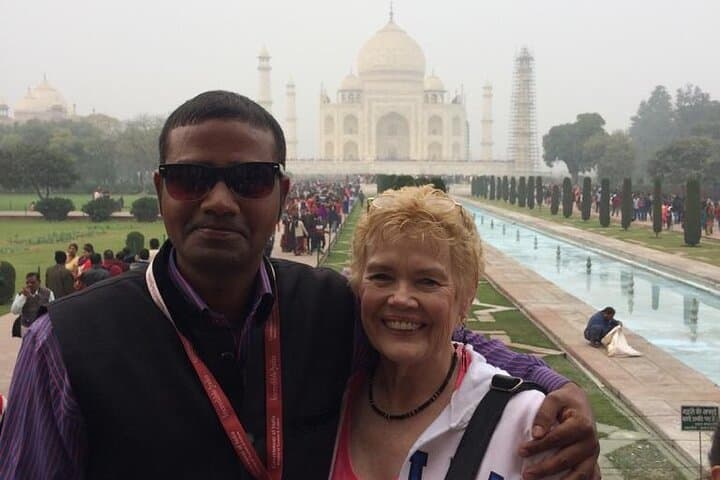 13-Day India Culture Tour: Delhi to Agra, Varanasi, Mumbai & Ajanta-Ellora photo 3