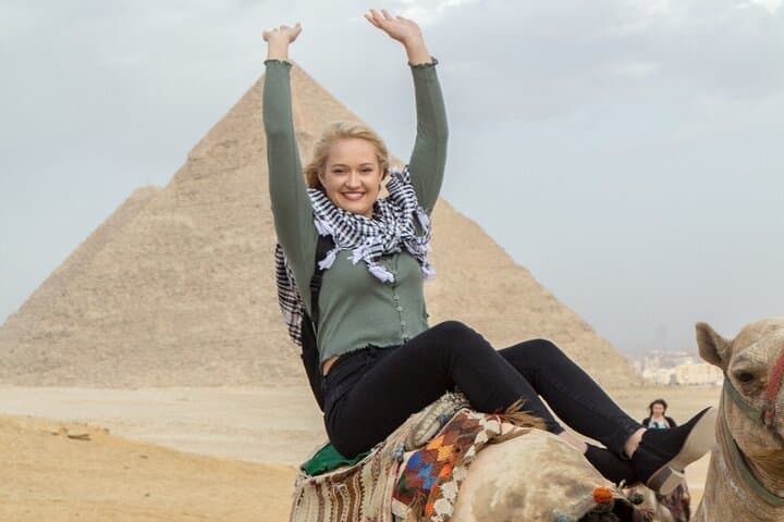 Sunrise & Sunset Camel Ride Around the Giza Pyramids: 2-Hour Desert Experience with Snacks photo 5