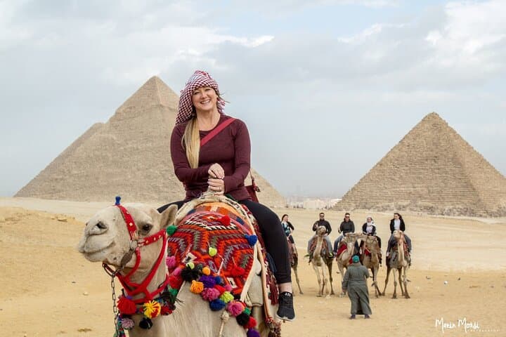 Sunrise & Sunset Camel Ride Around the Giza Pyramids: 2-Hour Desert Experience with Snacks photo 6