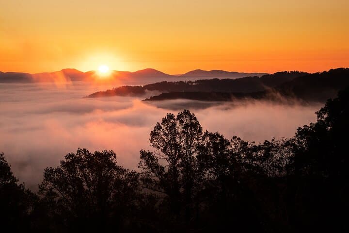 Blue Ridge Autumn Color Photography Half-Day Tour with Pro Instruction photo 4