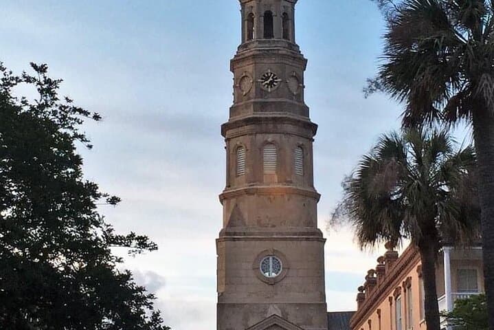 Charleston History Walking Tour with Tricia — Historic Downtown Stroll photo 4