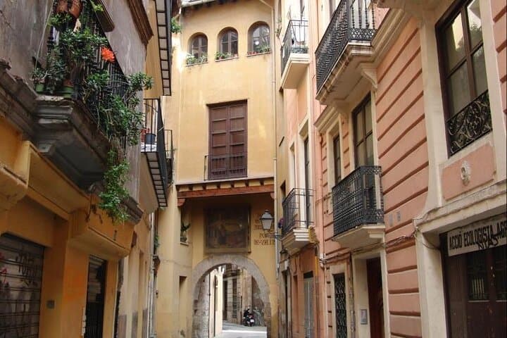 Walking Medieval Valencia Tour: Explore Valencia's Old Town on a 2-Hour Guided Walk photo 4