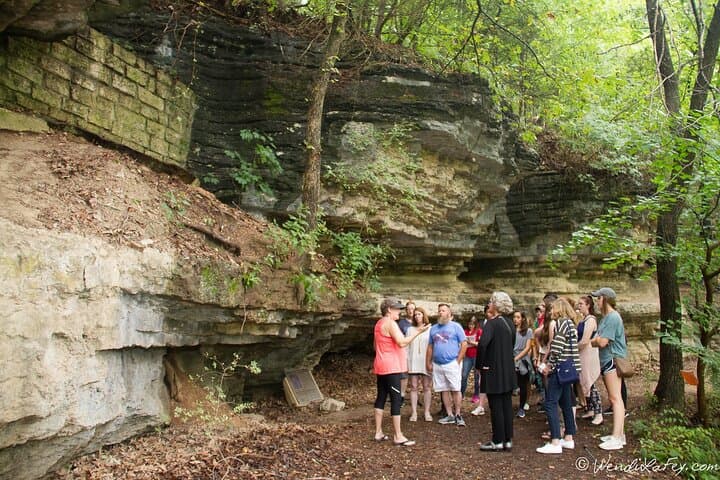 Underground Eureka: 70-Minute Guided Downtown Eureka Springs Walking Tour photo 5