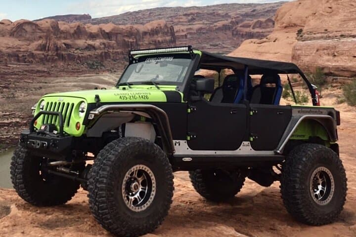 Conquer Moab’s Hell’s Revenge: The Ultimate 4x4 Jeep Adventure