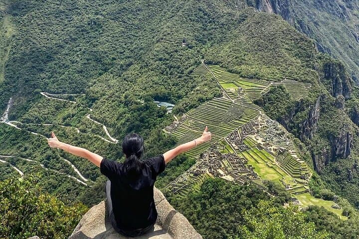 Machu Picchu Tour with Huayna Picchu — 2-Day Private Adventure from Cusco photo 4