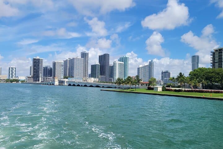 Miami Millionaire's Row Boat Tour — Skyline & Mansions Cruise (90-Min) photo 1