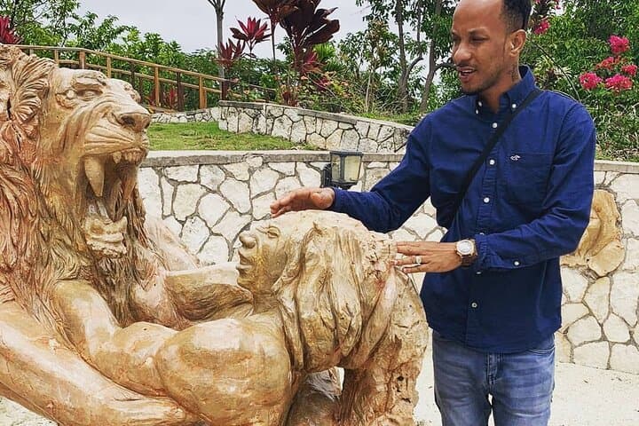 Exploring Jamaica Giants Sculpture Park: Art, Forest Trails & Negril Culture photo 3
