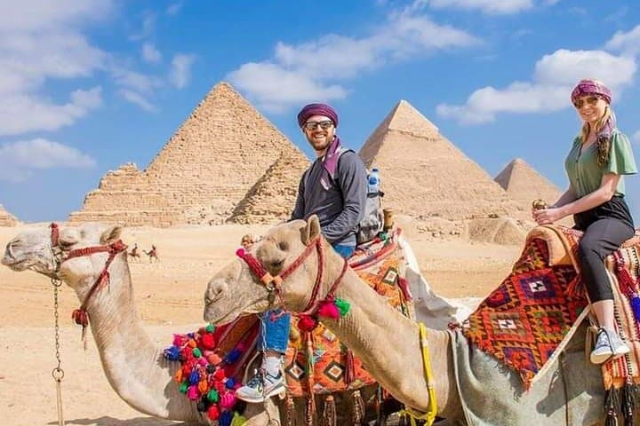 Giza Pyramids Private Day Tour: Sphinx, Camel Ride & Inside-Pyramid Access
