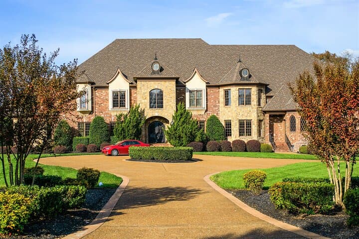 Nashville Homes of the Stars: 2-Hour Guided Celebrity Homes Bus Tour photo 3