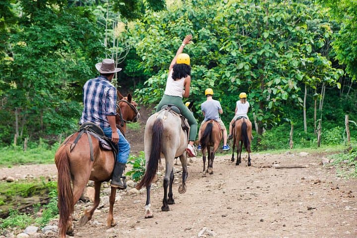 Rincon de la Vieja Adventure Combo: Zipline, Rafting, Horseback & Hot Springs photo 4