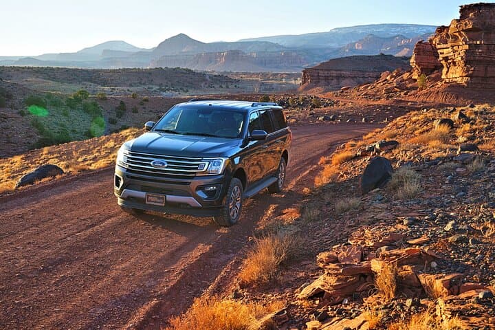 Cathedral Valley Private 4x4 Tour — Capitol Reef Temples of the Sun and Moon photo 4