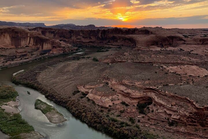 Master the Hell's Revenge Trail: Moab’s Ultimate UTV Off-Roading Adventure photo 6