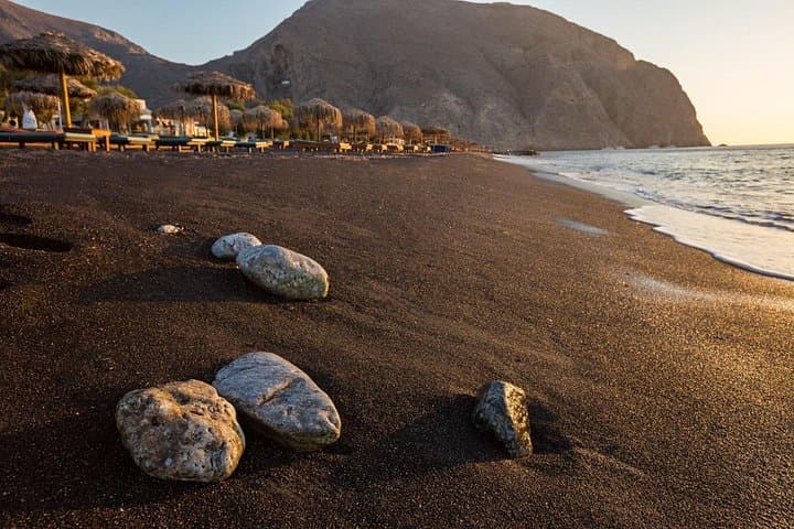 Explore the Wonders of Santorini: A Full-Day Tour from Heraklion photo 3