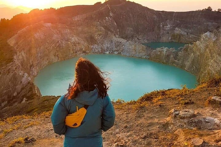Sunrise at Kelimutu: 2-Day Flores Tour to the Three-Colored Lakes photo 3