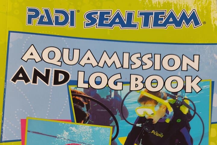Gran Canaria Kids Underwater Adventure: PADI Bubblemaker Pool Session for Ages 8–9 photo 2