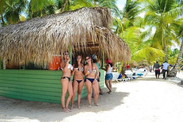 Saona Island Day Trip from Bayahibe — Beaches, Natural Pools & Local Lunch photo 3