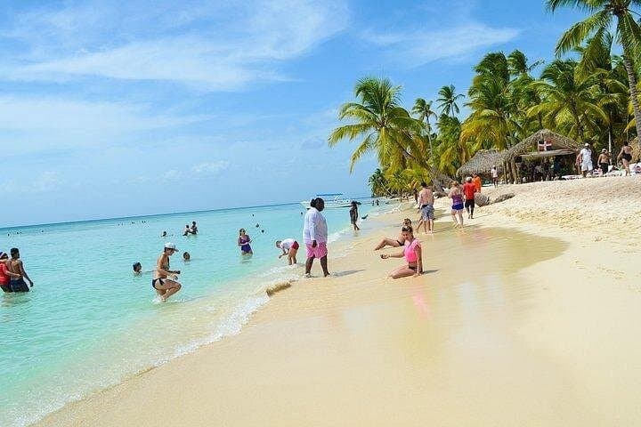 Catalina Island & Bayahibe Snorkel Tour from Punta Cana: Coral Reefs and Natural Pools photo 3