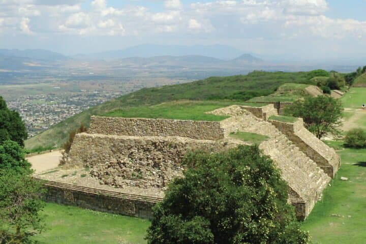 Monte Albán Full-Day Guided Tour in Oaxaca — Archaeology, Crafts & Local Cuisine photo 2