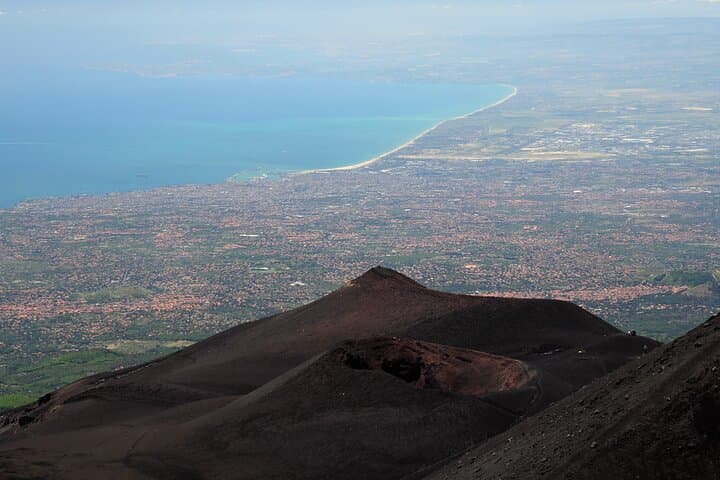 Summit Trek to 3000m on Mount Etna from Etna Sud: Guided Volcano Hike photo 6