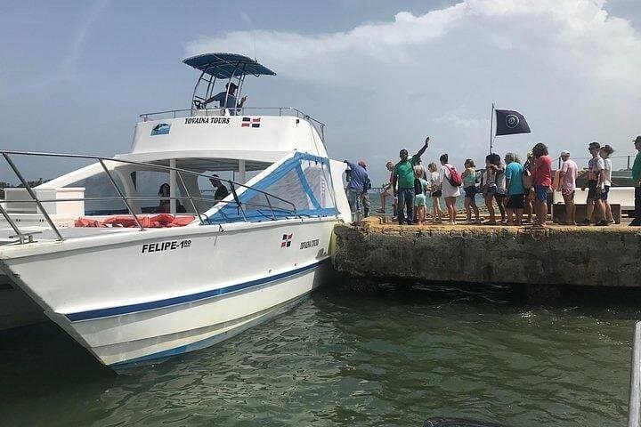 Samana Full-Day from Bayahibe — Cayo Bacardí, El Limón & Whale-Spotting photo 2