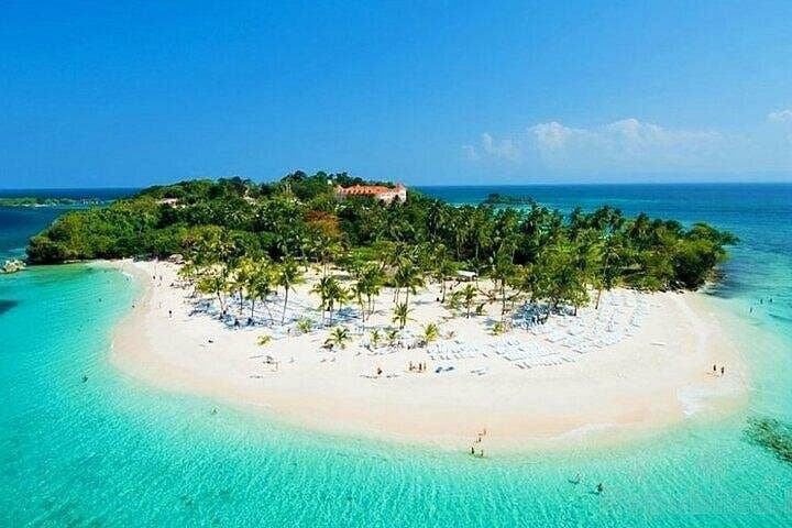 Samana Full-Day from Bayahibe — Cayo Bacardí, El Limón & Whale-Spotting photo 6