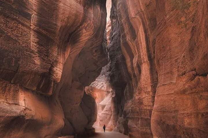 Full-Day Petra Tour: Explore Al-Khazneh, the Siq & Nabataean Ruins photo 2