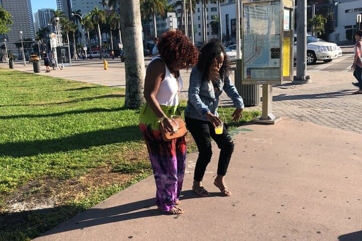 Miami Downtown Scavenger Hunt: App-Guided Urban Adventure with Remote Host photo 3