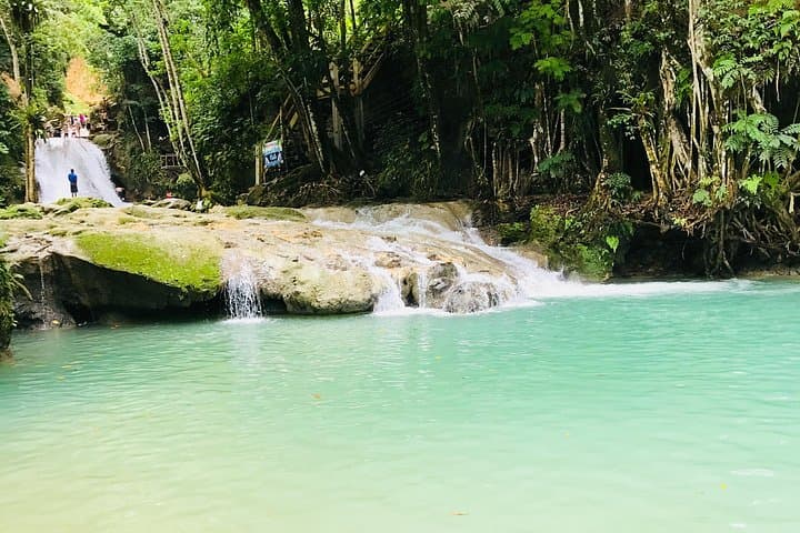 Bob Marley Nine Mile and Blue Hole River: Montego Bay Waterfalls, Culture & Cliffs photo 3