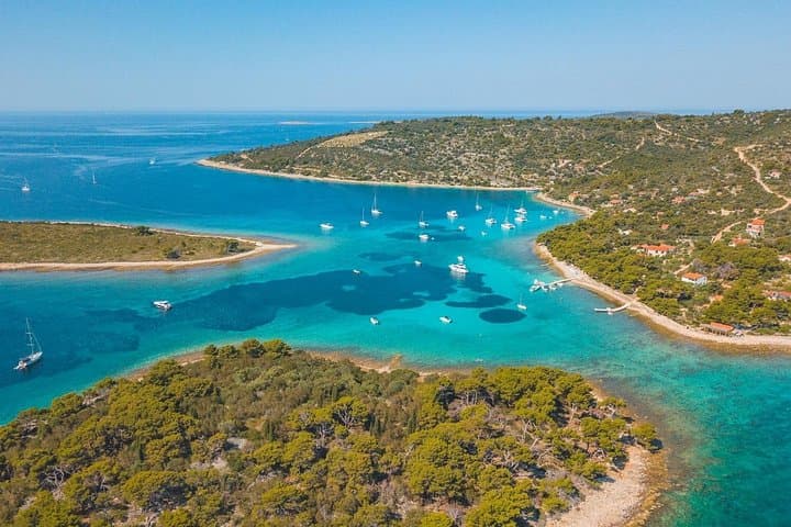 Private Blue Lagoon and Šolta Boat Tour from Trogir — Swim, Snorkel & Relax photo 1