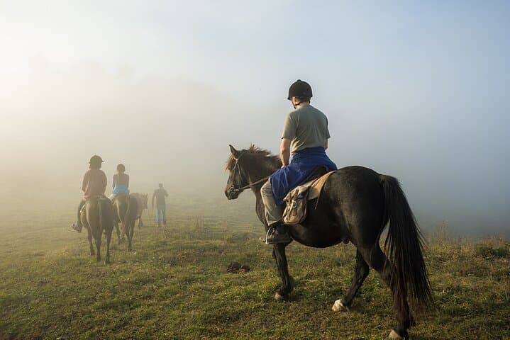 Two-Day Horseback Riding in Teteven Balkan: Glozhen Monastery & Brusen Ridge