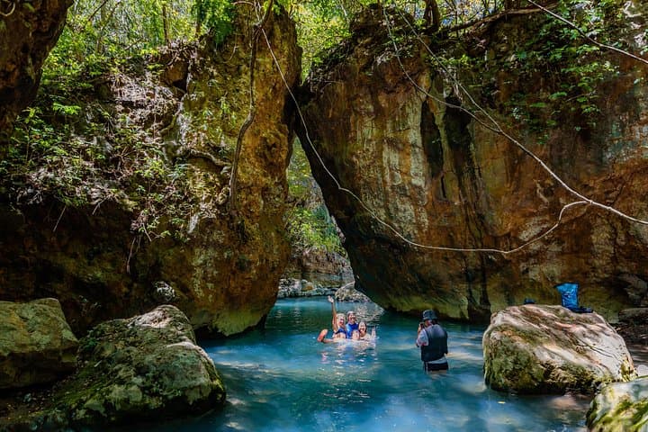 La Leona Waterfall Hike: Rio Blanco Canyon Day Tour from Tamarindo photo 2