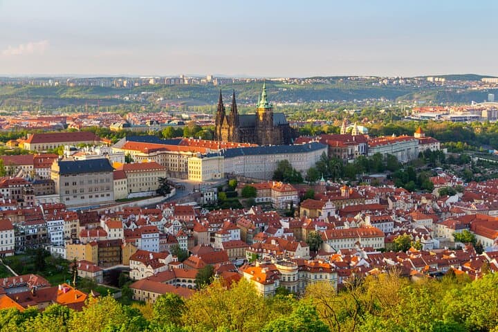 Private Morning Walking Tour of Prague Castle — 2-Hour Guided Visit & Panoramic Views