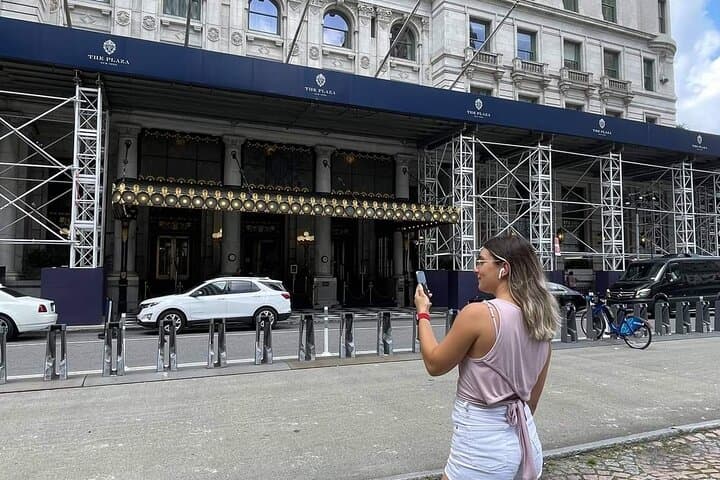 New York City Self-Guided Walking Tour — Midtown & Fifth Avenue Audio Guide