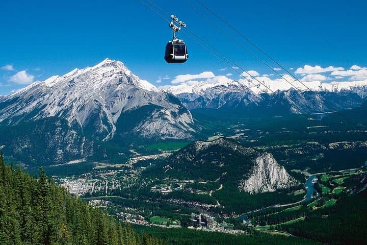 Private VIP Banff and Lake Louise Full-Day Luxury Tour from Calgary photo 3
