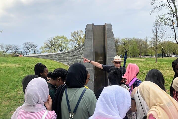Laugh Your Way Through D.C.: The Comedy Walks Urban Stand-Up Tour photo 4