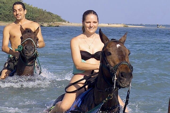 Ocho Rios Combo: Horseback Riding, River Tubing & Blue Hole Private Day Tour photo 4